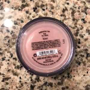 BareMinerals Blush (hint)